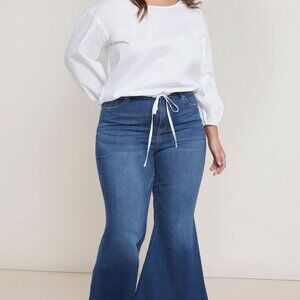 Eloquii - Classic Fit Bell Bottom - Medium Wash Denim